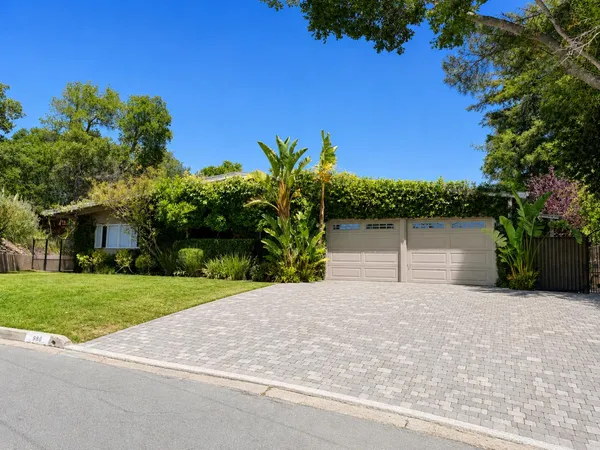 $4,295,000 | 980 La Mesa Drive, Portola Valley, CA 94028