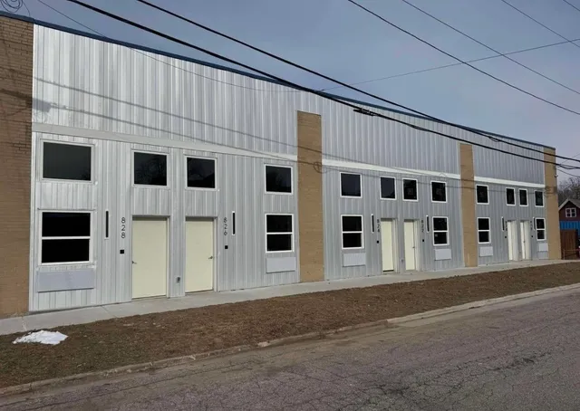 $1,195 | 824 West 8th, Appleton, WI 54914