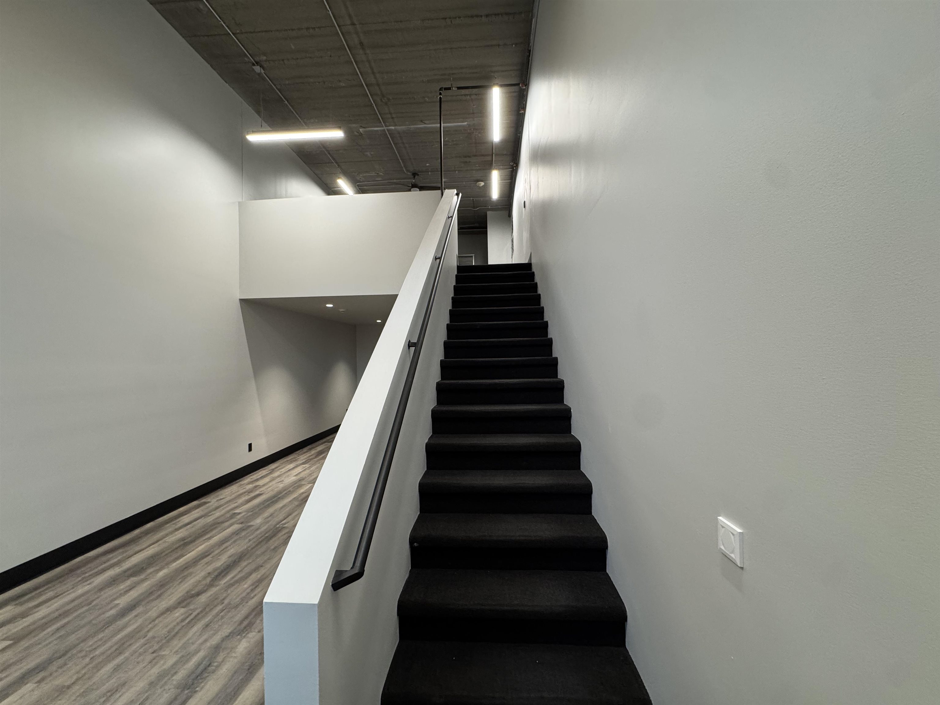 824 West 8th Appleton, WI 54914 - Photo 3 of 13