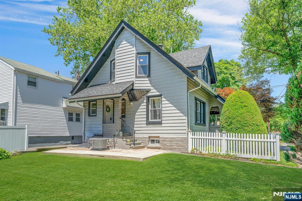 149 Elm Avenue Hackensack, NJ 07601 - Photo 22 of 23