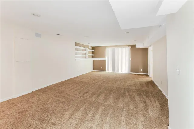 $2,175 | 1923 Northwest 82nd Terrace, Kansas City, MO 64151