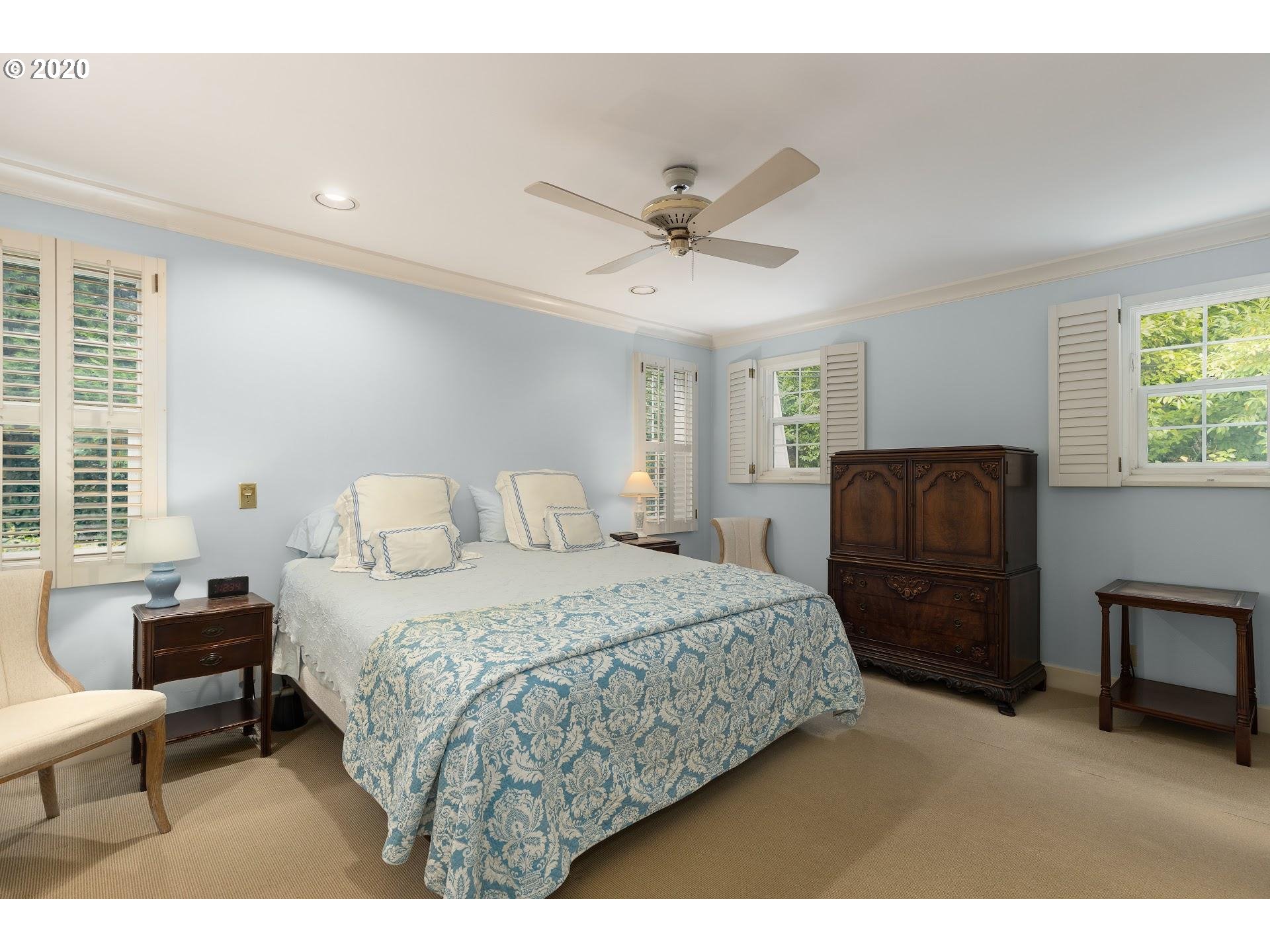 11801 South Riverwood Road Portland, OR 97219 - Photo 14 of 32 Gallery Image 14