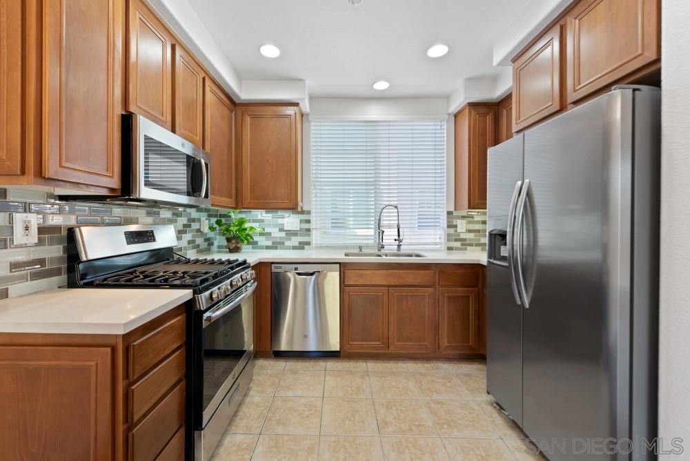 806 Almond Road San Marcos, CA 92078 - Photo 7 of 24