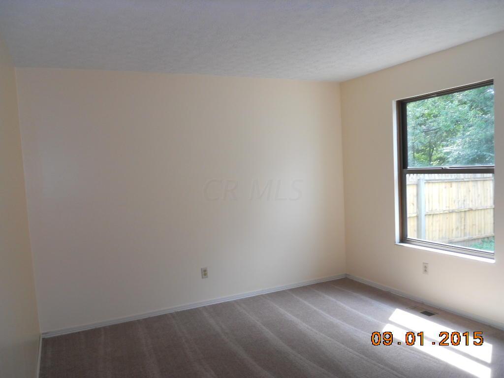 3879 Petzinger Road Columbus, OH 43232 - Photo 4 of 13