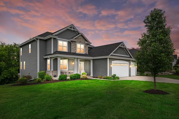 $774,900 | S54-w25488 Pebble Brk Court, Waukesha, WI 53189