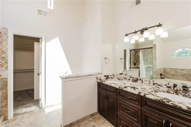 $3,095 | 6603 West 156th Street, Overland Park, KS 66223