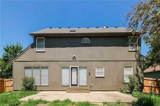 $3,095 | 6603 West 156th Street, Overland Park, KS 66223