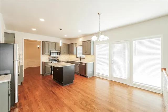 $3,095 | 6603 West 156th Street, Overland Park, KS 66223