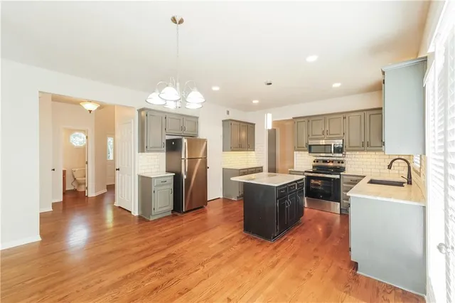 $3,095 | 6603 West 156th Street, Overland Park, KS 66223