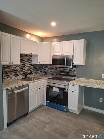 $2,500 | 7 Main Street, Unit 1, East Hampton, CT 06424