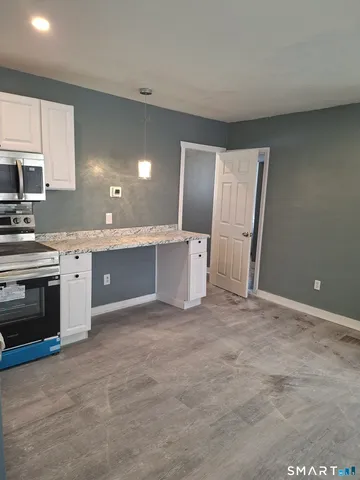 $2,500 | 7 Main Street, Unit 1, East Hampton, CT 06424