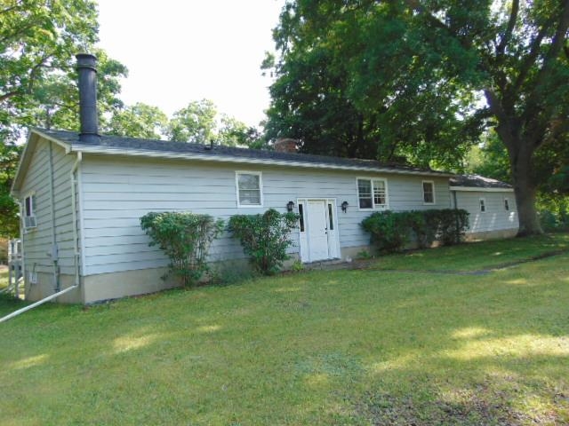2475 South Warner Road Sumner, MI 48889 - Photo 1 of 57