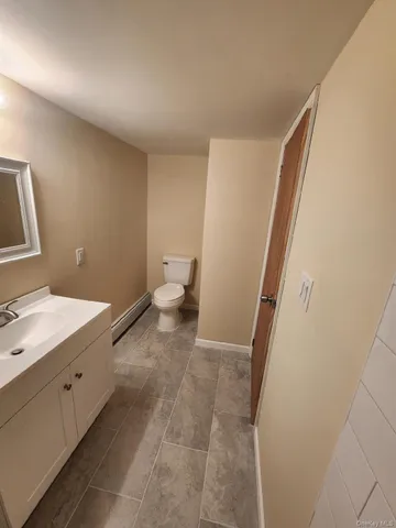 $3,400 | 24 Poplar Place, Bay Shore, NY 11706