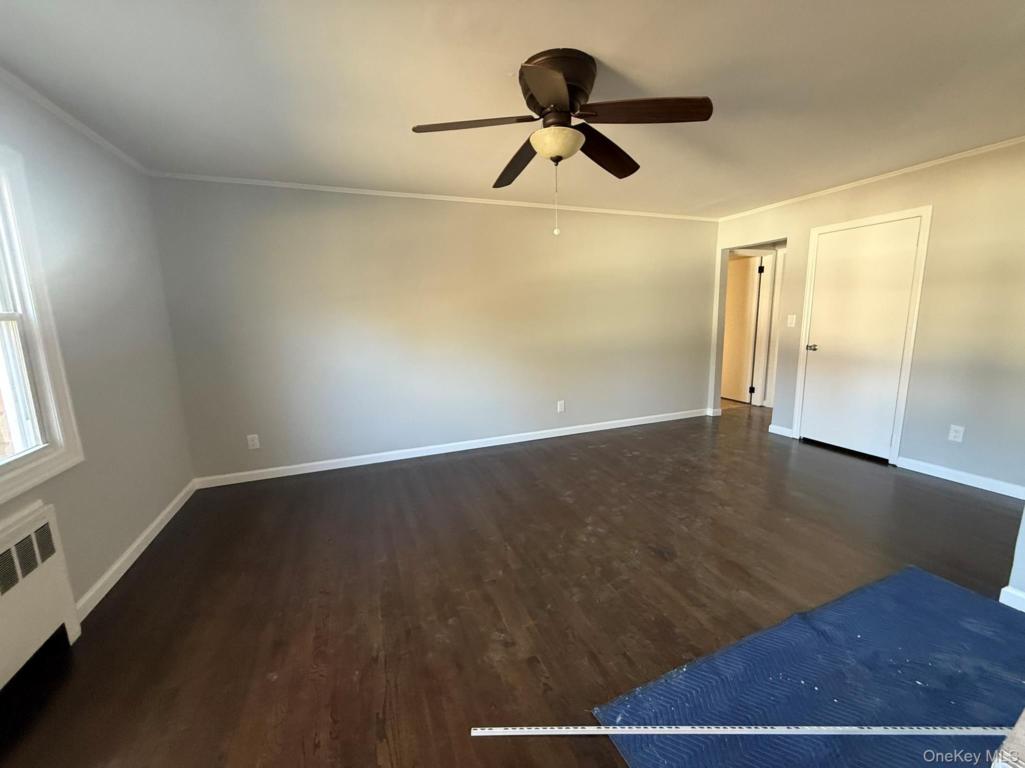 24 Poplar Place Bay Shore, NY 11706 - Photo 8 of 10