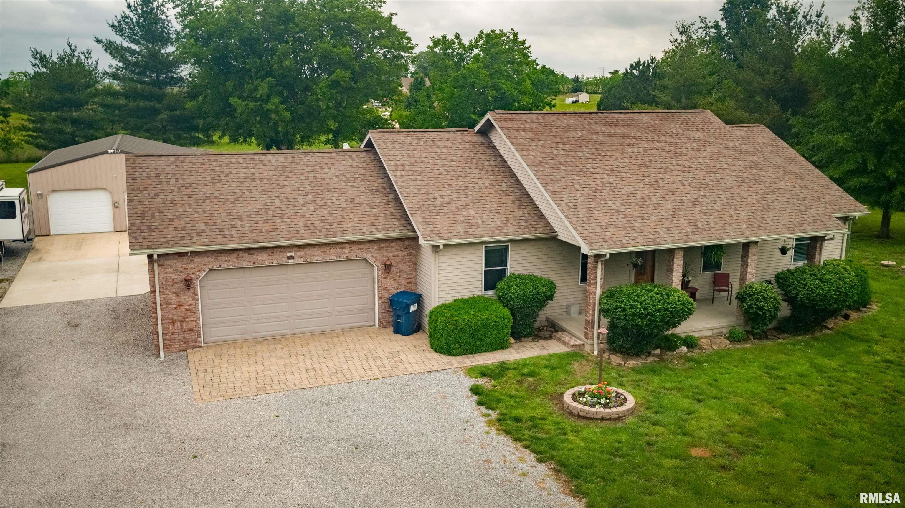 16838 Caplinger Pond Road Marion, IL 62959 - Photo 1 of 37