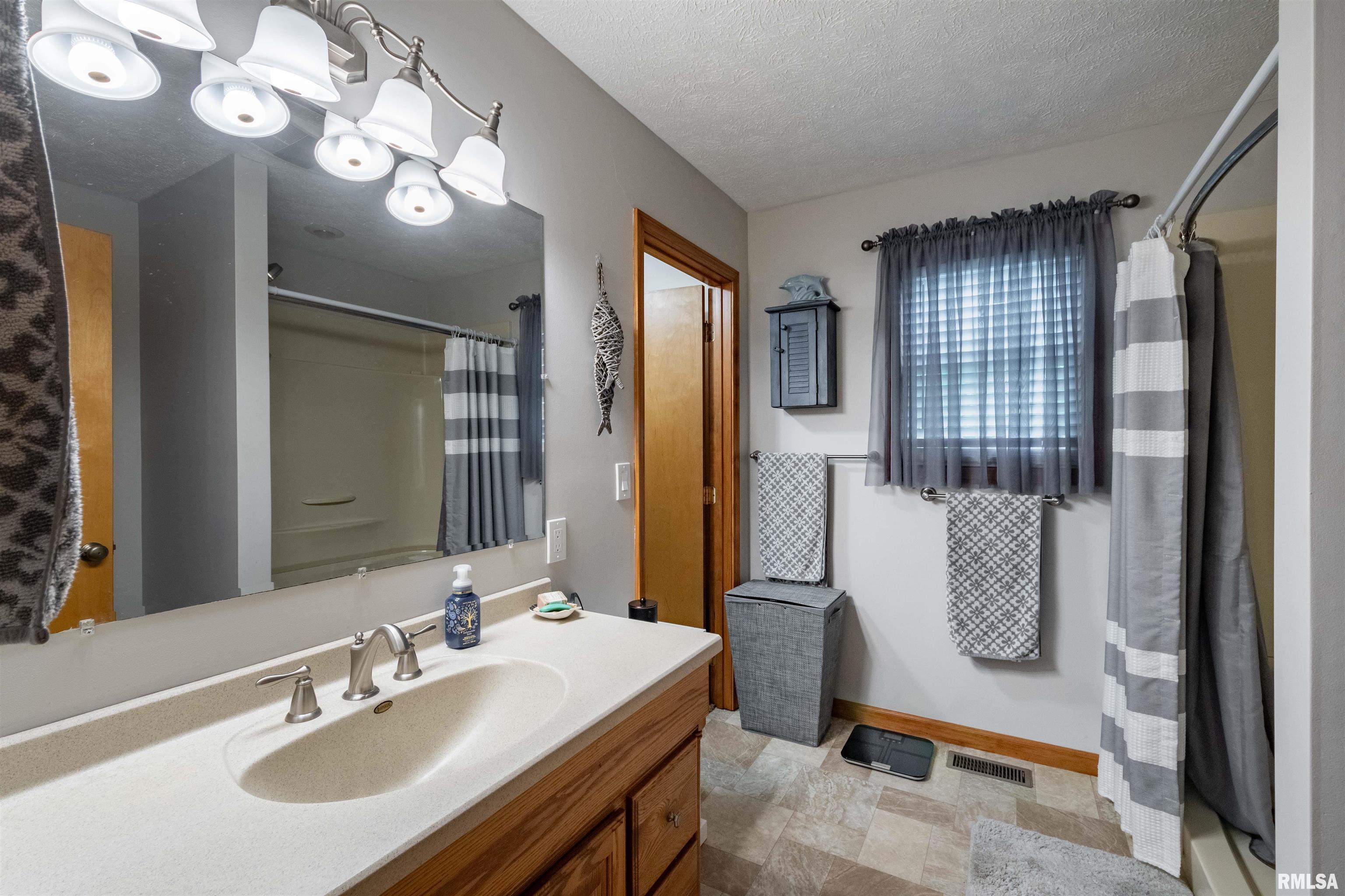 16838 Caplinger Pond Road Marion, IL 62959 - Photo 15 of 37