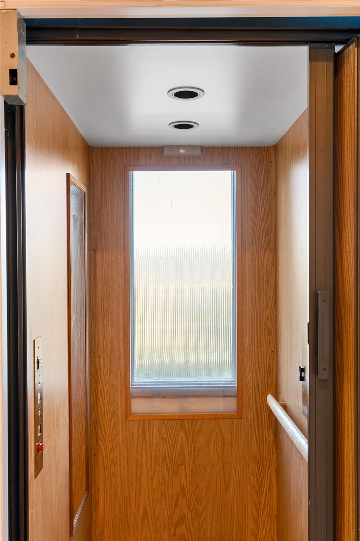 23722 Summit Drive Calabasas, CA 91302 - Photo 14 of 29