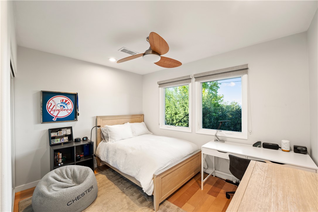 23722 Summit Drive Calabasas, CA 91302 - Photo 22 of 29