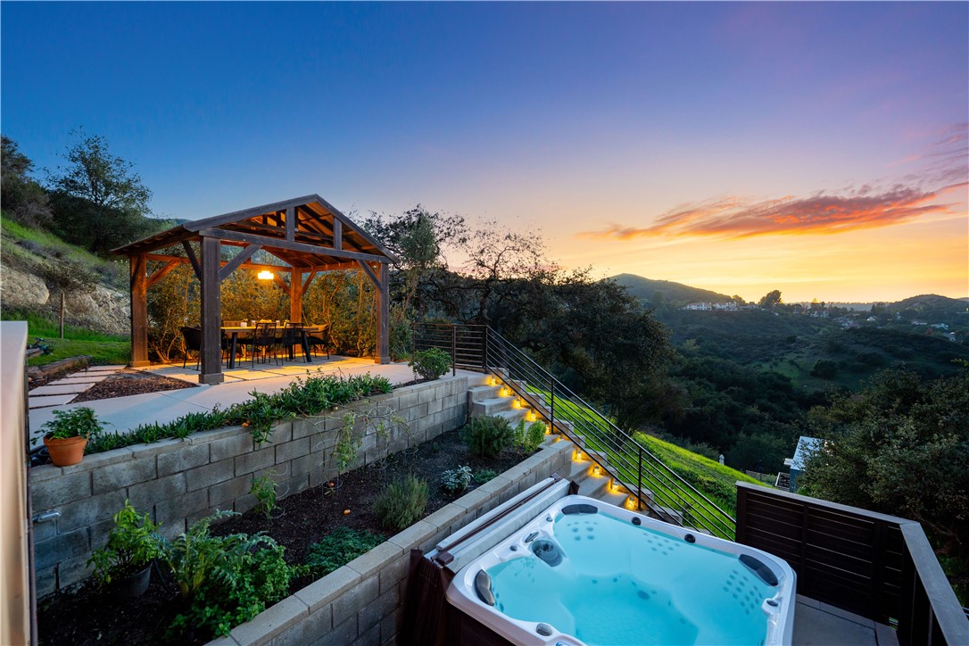 23722 Summit Drive Calabasas, CA 91302 - Photo 23 of 29