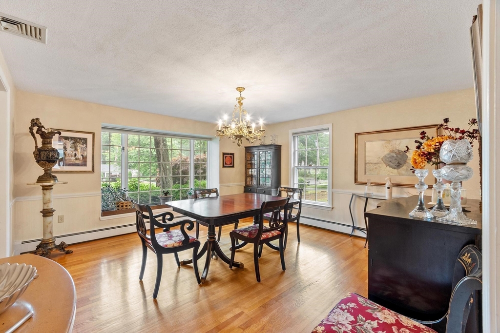 19 Huntingdon Road Lynnfield, MA 01940 - Photo 19 of 39