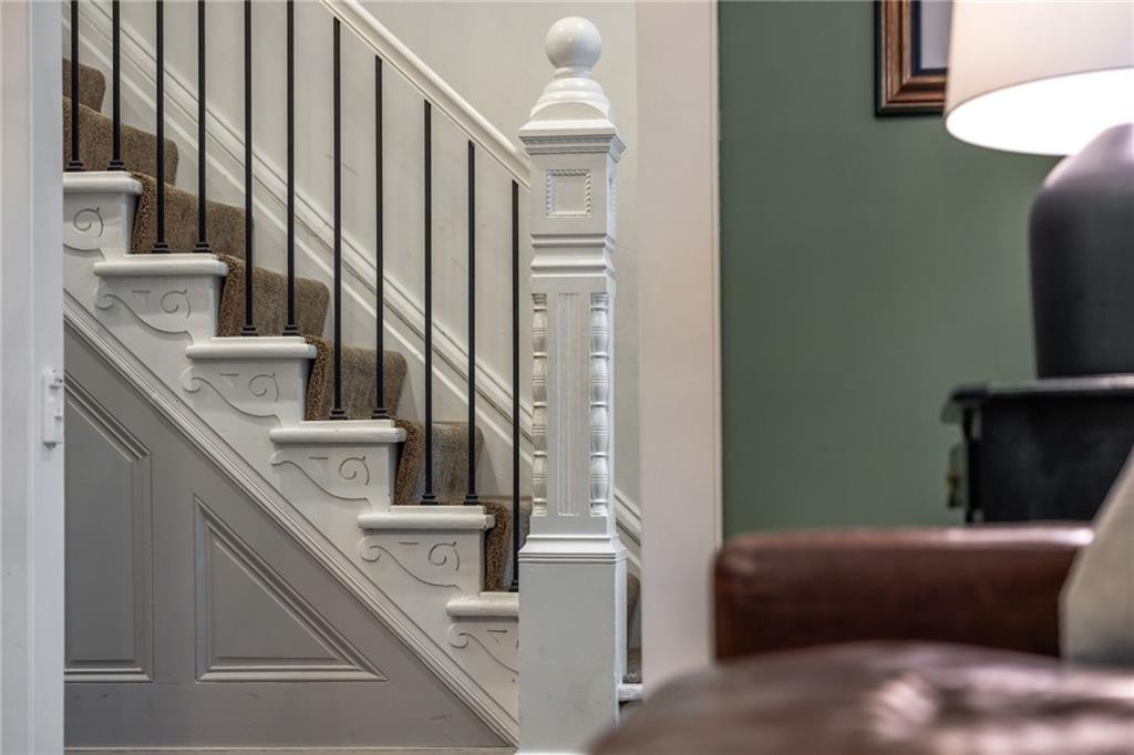 407 Hulton Road Oakmont, PA 15139 - Photo 23 of 50 Close-up of the home's stairwell