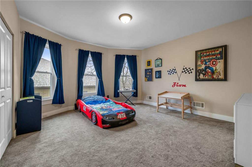 407 Hulton Road Oakmont, PA 15139 - Photo 26 of 50 Each of the home's guest rooms are so spacious! This room could also be used as a primary bedroom - it is so big!