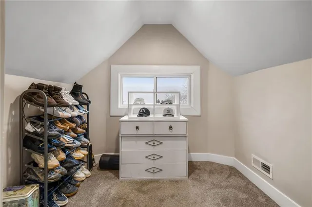 walk in closet with window