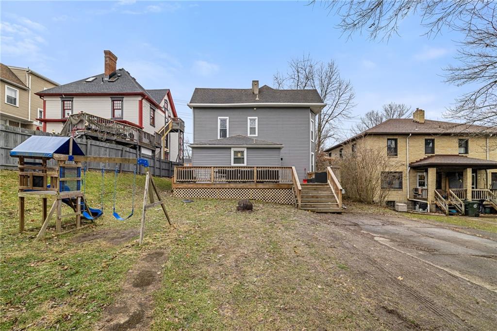 407 Hulton Road Oakmont, PA 15139 - Photo 38 of 50 There also is a yard and plenty of offstreet parking for 4 cars