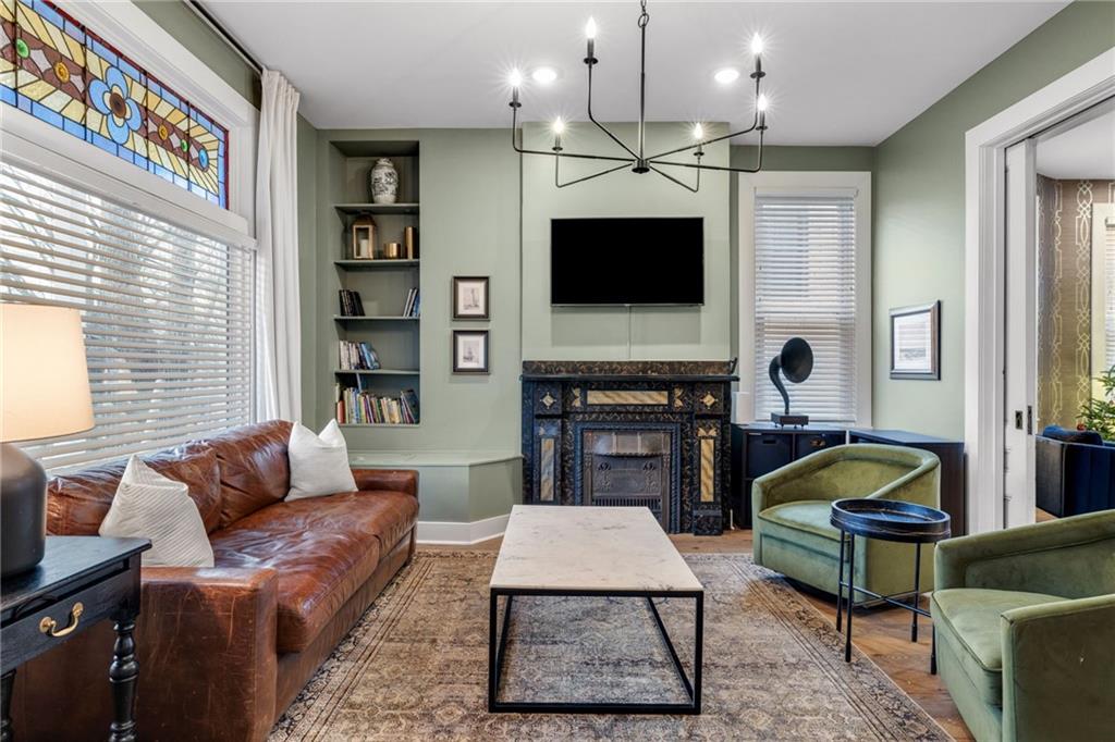 407 Hulton Road Oakmont, PA 15139 - Photo 5 of 50