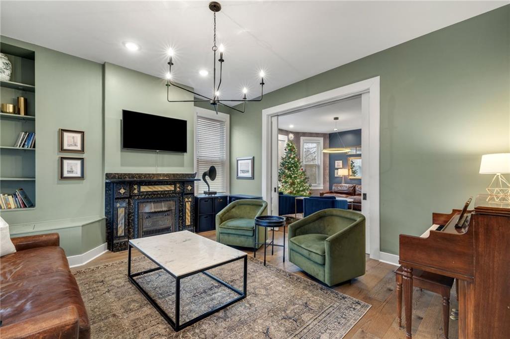 407 Hulton Road Oakmont, PA 15139 - Photo 6 of 50