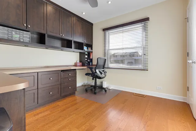 $439,900 | 620 Chelmsford Lane, Elk Grove Village, IL 60007