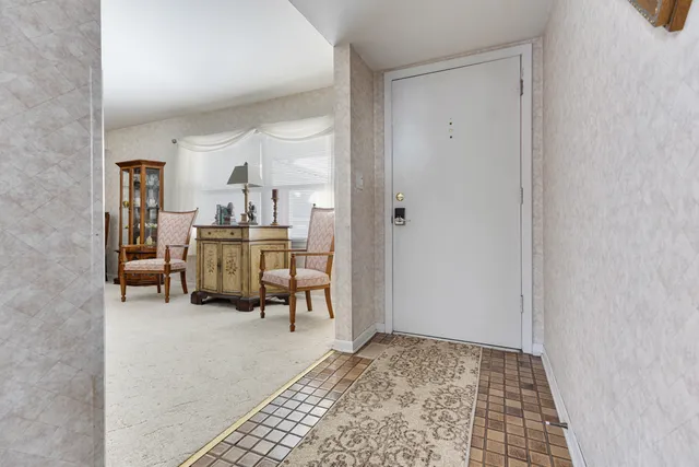 $439,900 | 620 Chelmsford Lane, Elk Grove Village, IL 60007