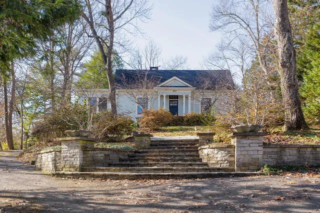 $650,000 | 900 Avon Place, Chattanooga, TN 37405