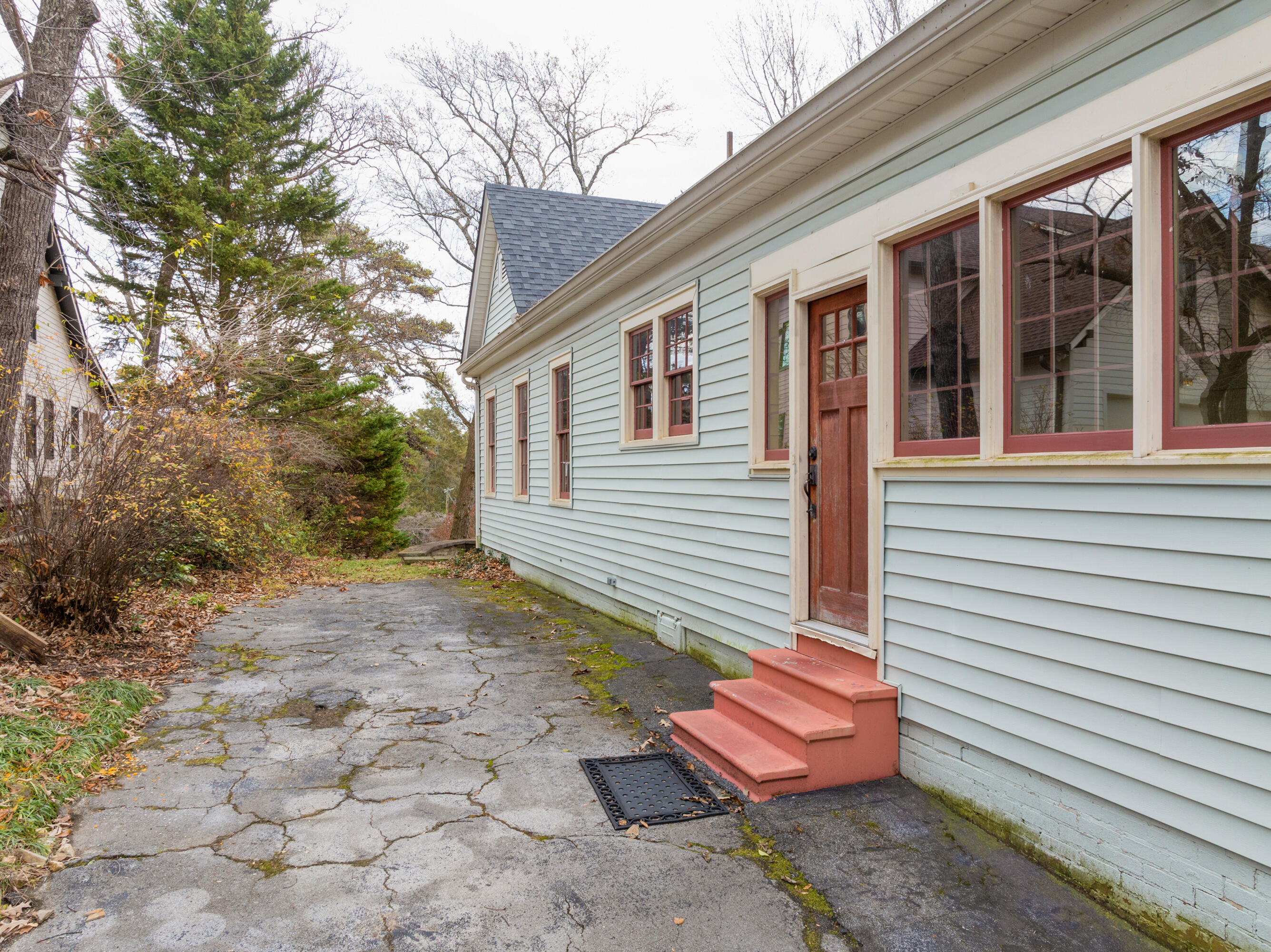 900 Avon Place Chattanooga, TN 37405 - Photo 33 of 51 06 - 900 Avalon - Aerials