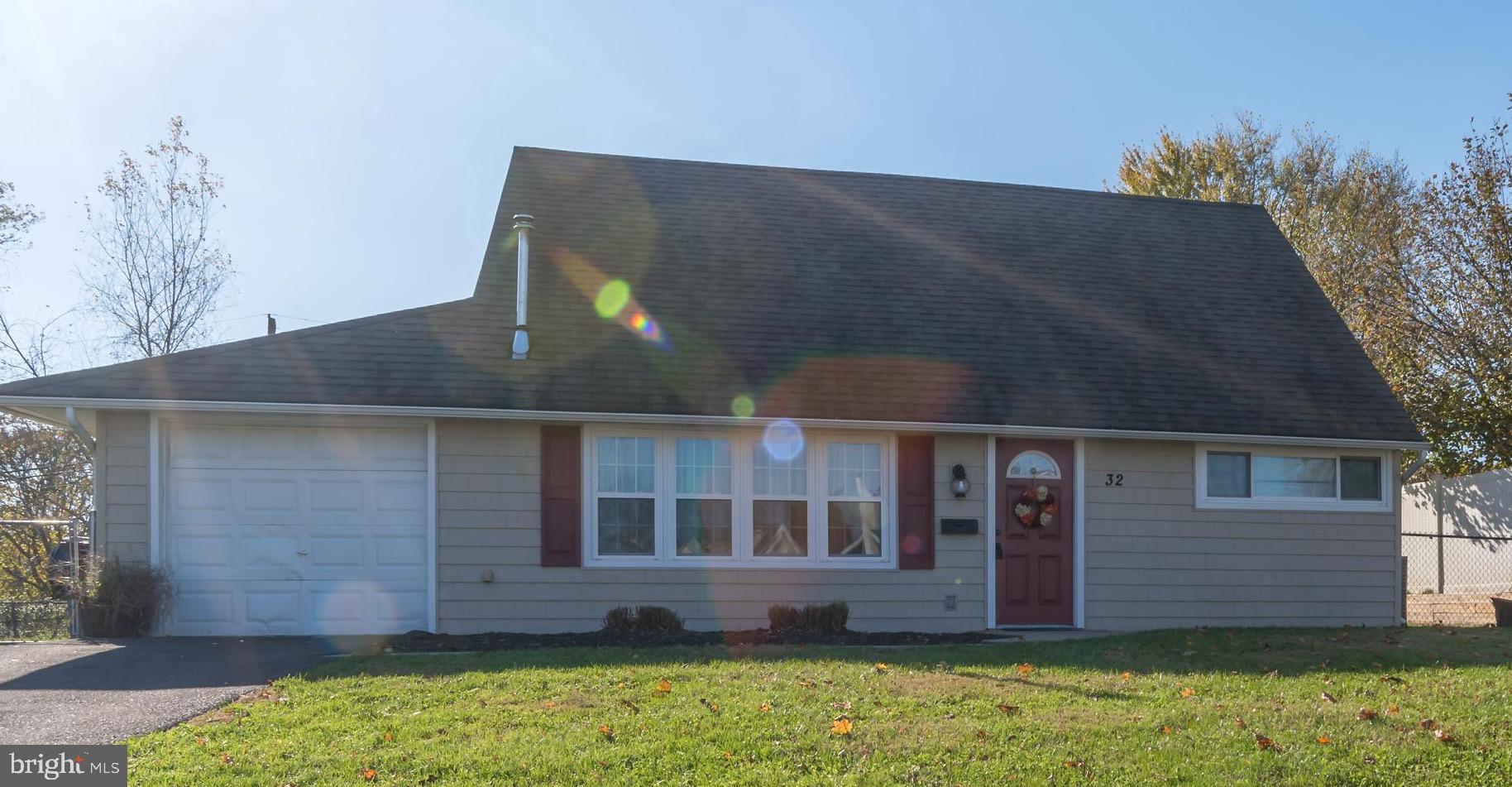 32 Cloister Road Levittown, PA 19057 - Photo 1 of 29 Gallery Image 1