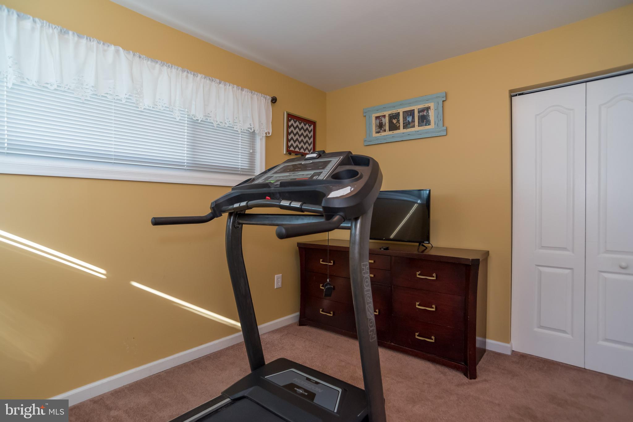 32 Cloister Road Levittown, PA 19057 - Photo 15 of 29 Gallery Image 15