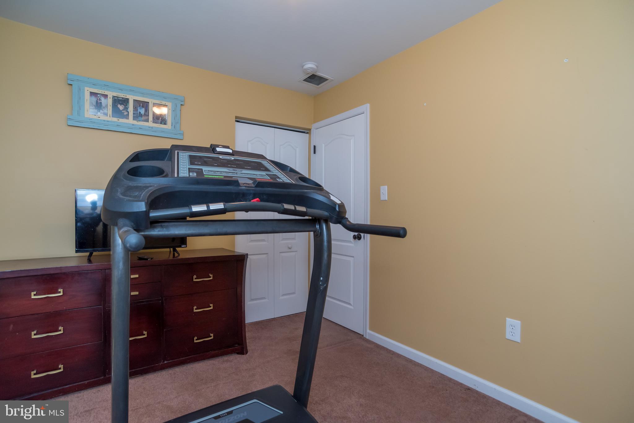 32 Cloister Road Levittown, PA 19057 - Photo 16 of 29 Gallery Image 16