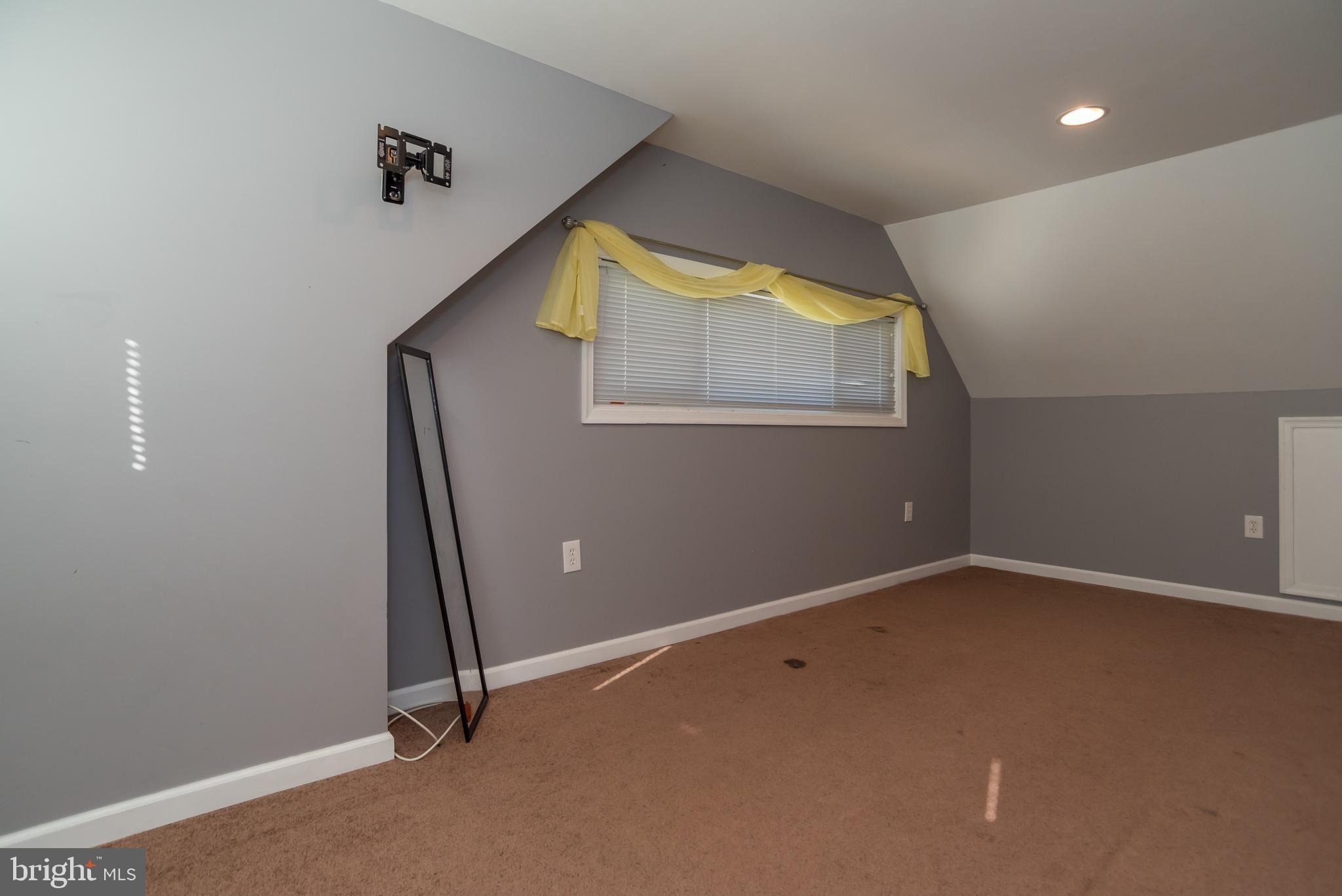 32 Cloister Road Levittown, PA 19057 - Photo 25 of 29 Gallery Image 25