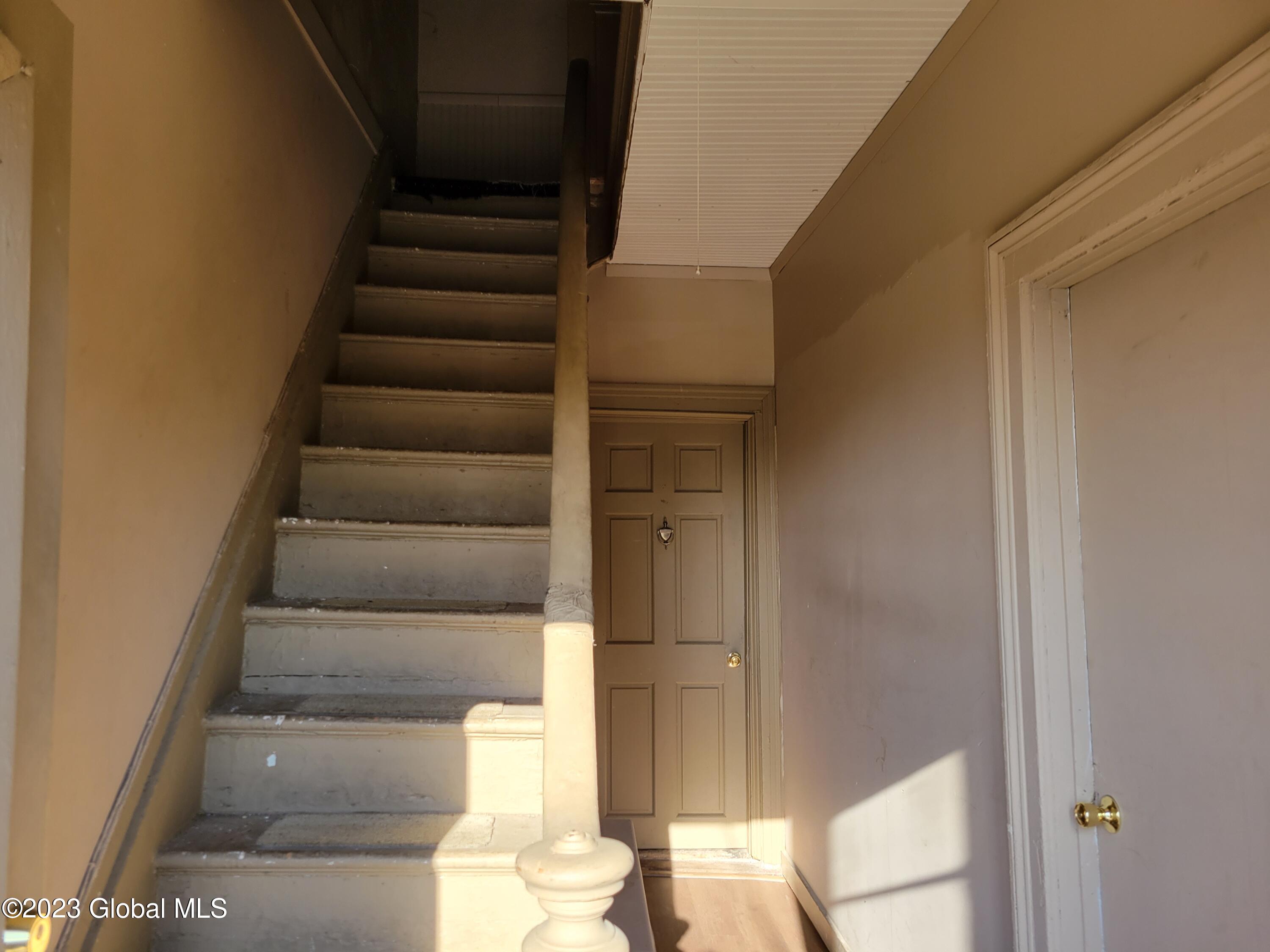 43 Partition Street Rensselaer, NY 12144 - Photo 3 of 22 Staircase Partition