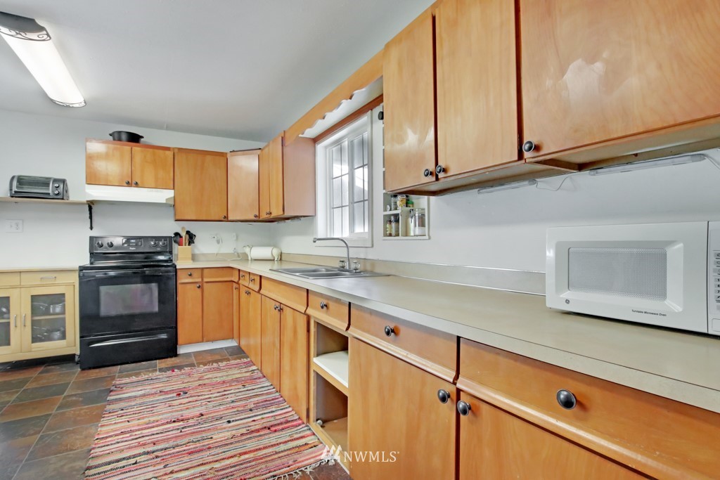 9210 183rd Avenue Southwest Rochester, WA 98579 - Photo 20 of 37 Gallery Image 20