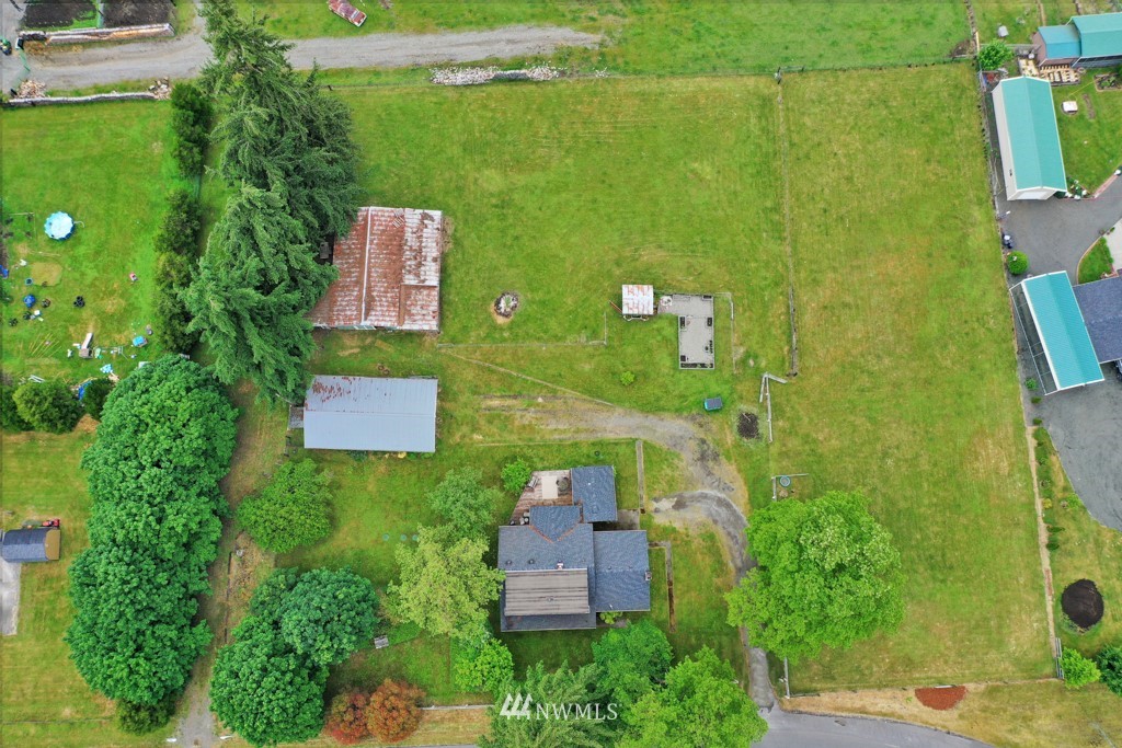 9210 183rd Avenue Southwest Rochester, WA 98579 - Photo 5 of 37 Gallery Image 5