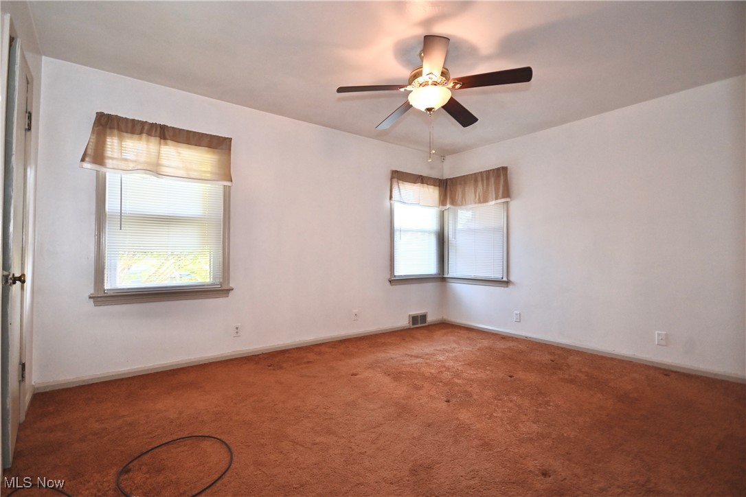 437 McCartney Road Campbell, OH 44405 - Photo 22 of 39 1st Floor Bedroom