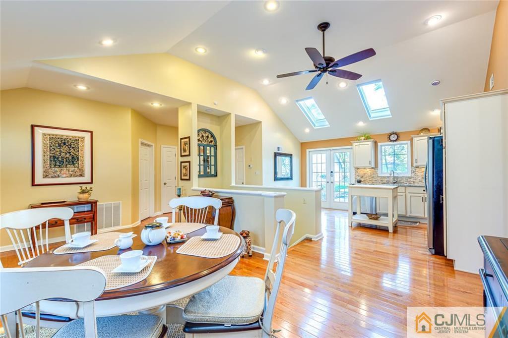 635 New Durham Road Metuchen, NJ 08840 - Photo 11 of 45 Gallery Image 11