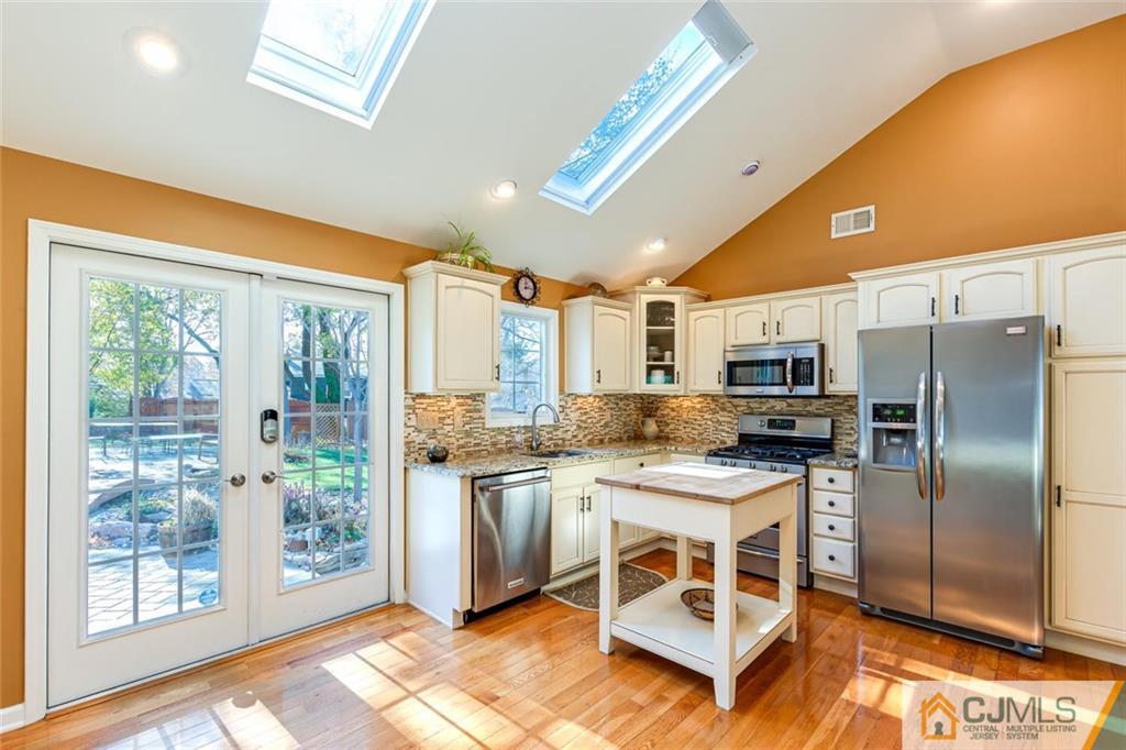 635 New Durham Road Metuchen, NJ 08840 - Photo 14 of 45 Gallery Image 14