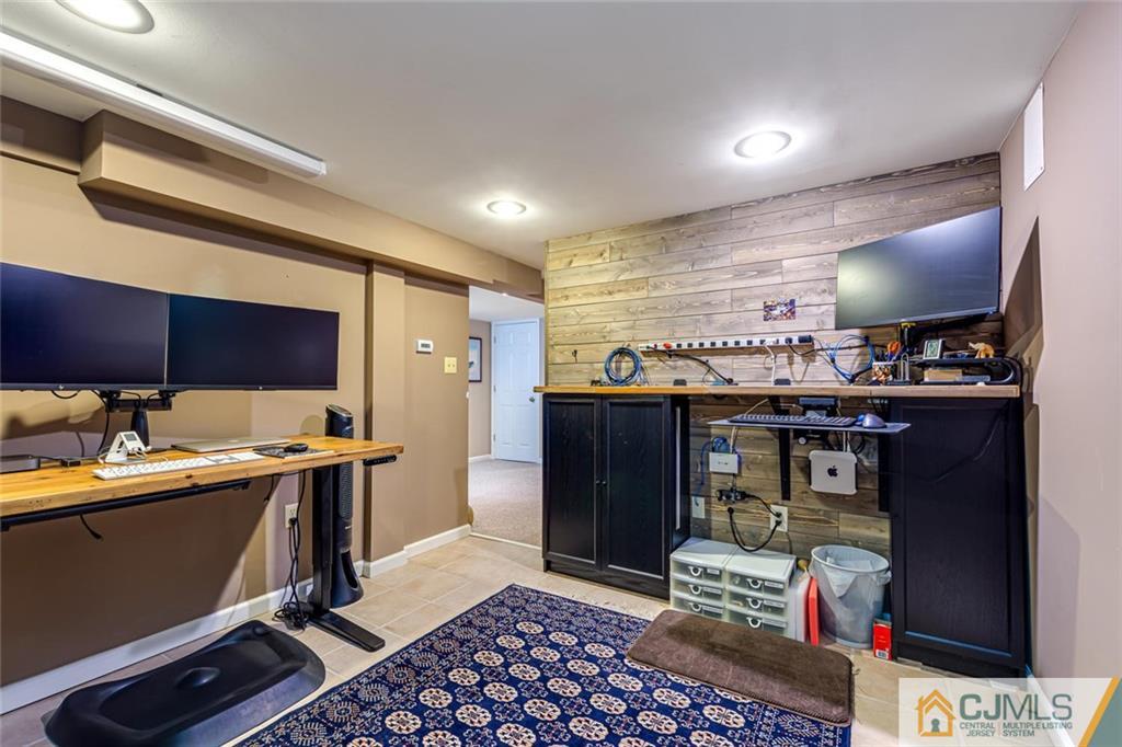 635 New Durham Road Metuchen, NJ 08840 - Photo 32 of 45 Gallery Image 32