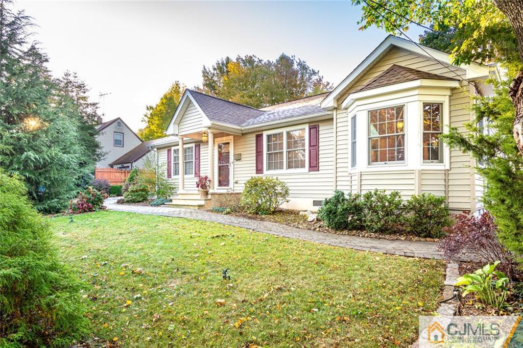 635 New Durham Road Metuchen, NJ 08840 - Photo 5 of 45 Gallery Image 5