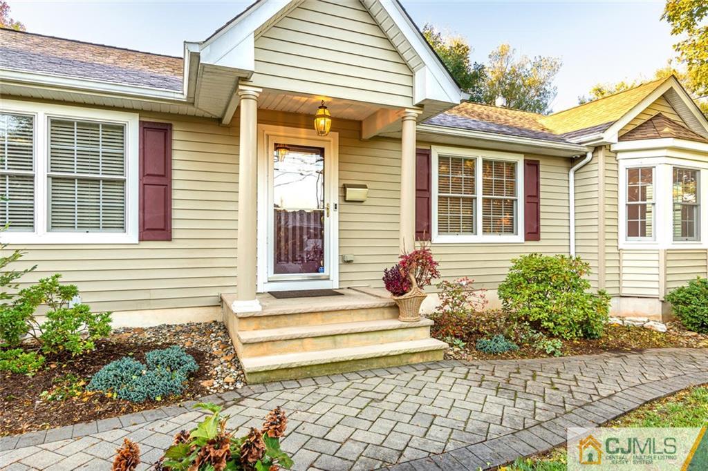 635 New Durham Road Metuchen, NJ 08840 - Photo 6 of 45 Gallery Image 6