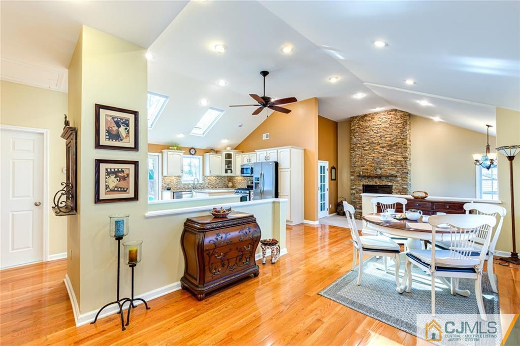 635 New Durham Road Metuchen, NJ 08840 - Photo 8 of 45 Gallery Image 8