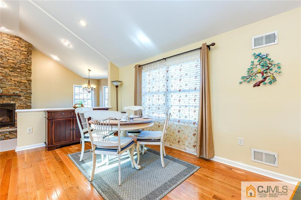 635 New Durham Road Metuchen, NJ 08840 - Photo 10 of 45 Gallery Image 10