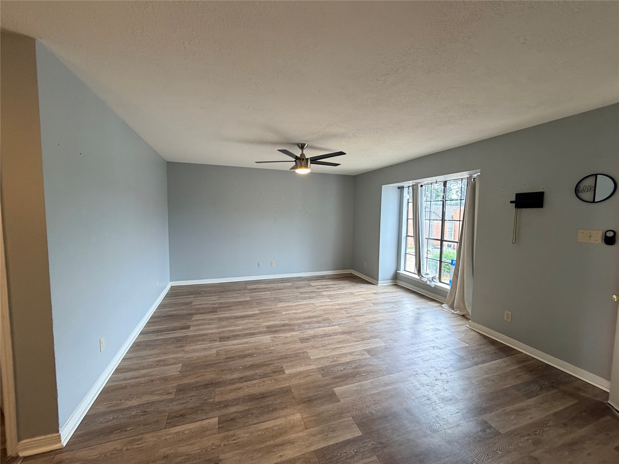 2402 Sycamore Avenue, Unit D6 Huntsville, TX 77340 - Photo 3 of 23